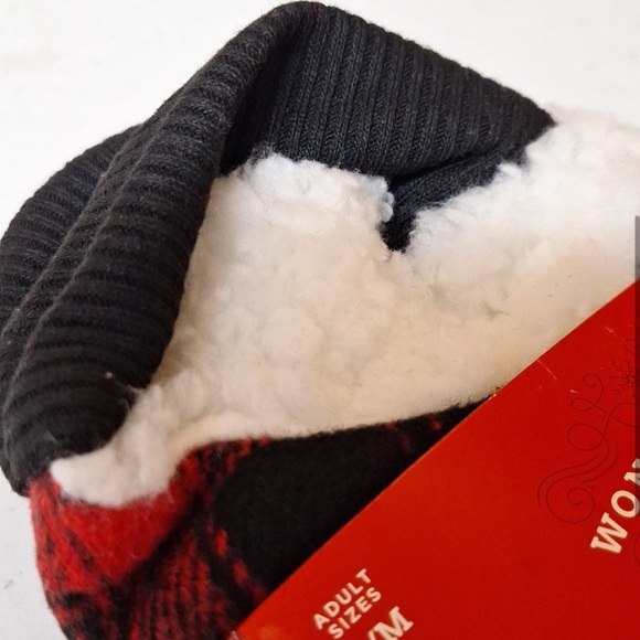 NWT Wondershop Adult Faux Shearling Slipper Socks Plaid Huggable Heel & Grip - Picture 3 of 5